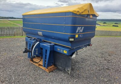 KRM M2W Fert Spreader